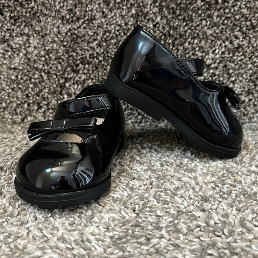 New toddler black Mary Jane shoes